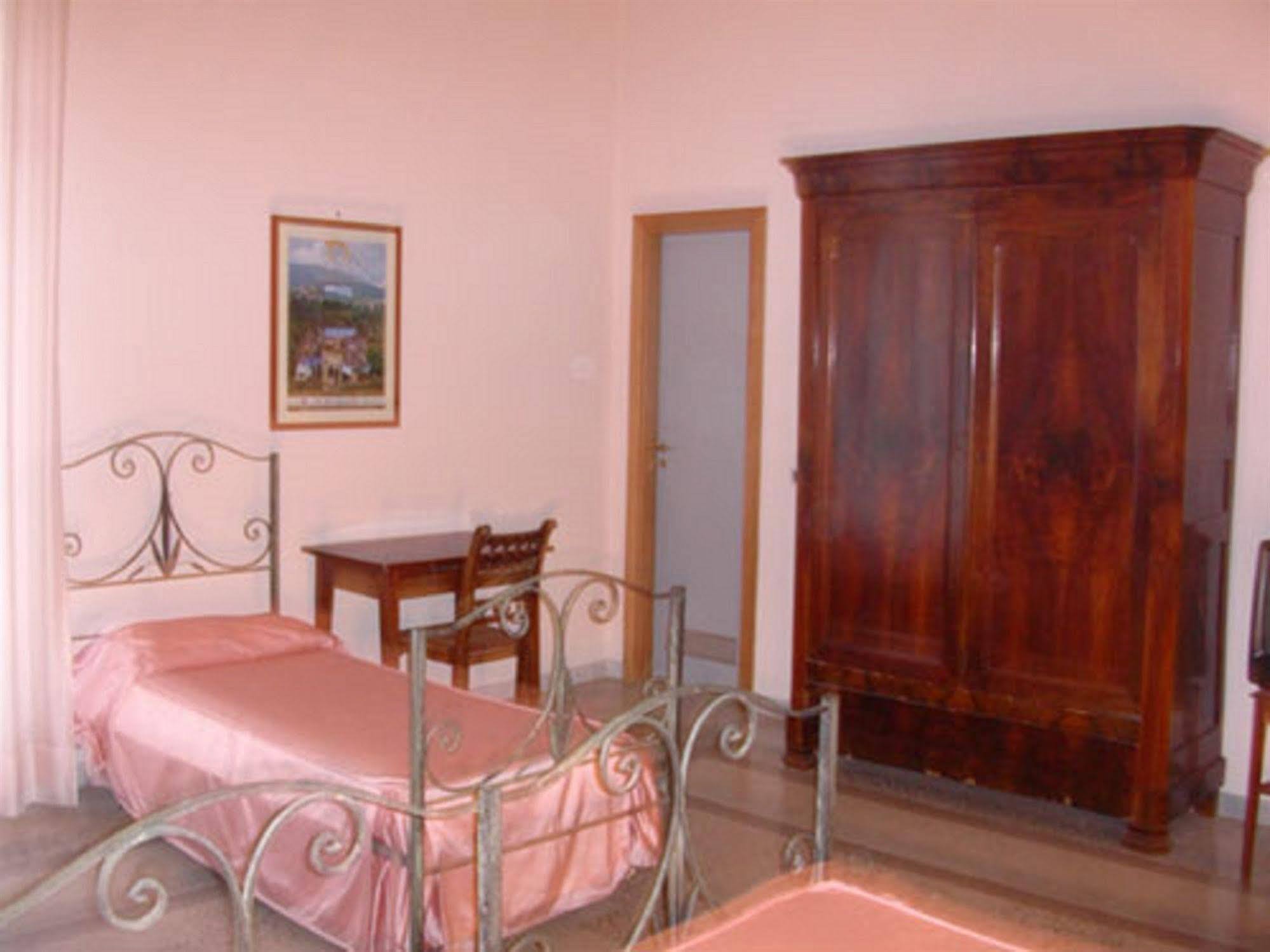 Albergo Bellavista Latina Exterior foto